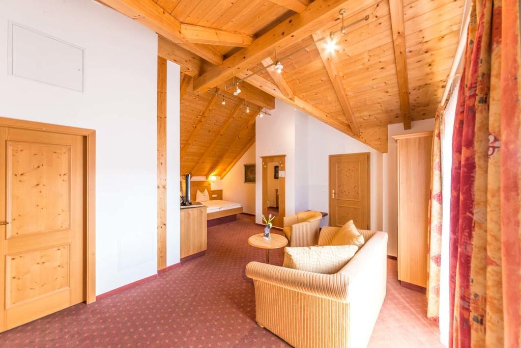 Metzgerei Gasthof Oberhauser - Hotel Zur Post Эглинг Экстерьер фото