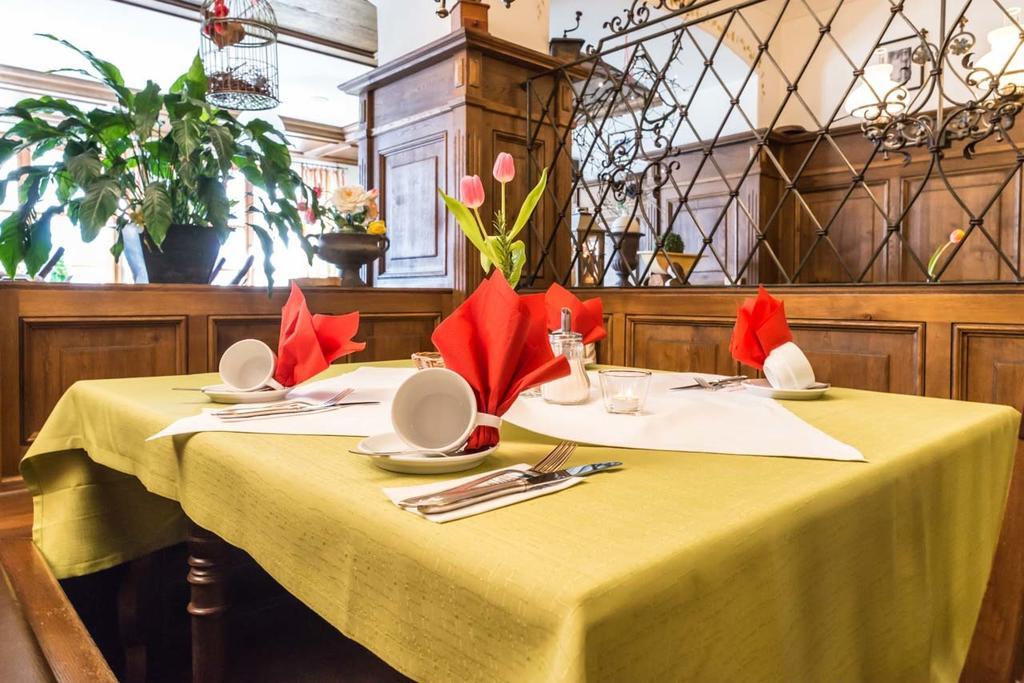 Metzgerei Gasthof Oberhauser - Hotel Zur Post Эглинг Экстерьер фото