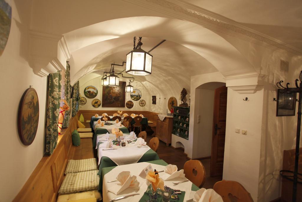 Metzgerei Gasthof Oberhauser - Hotel Zur Post Эглинг Экстерьер фото