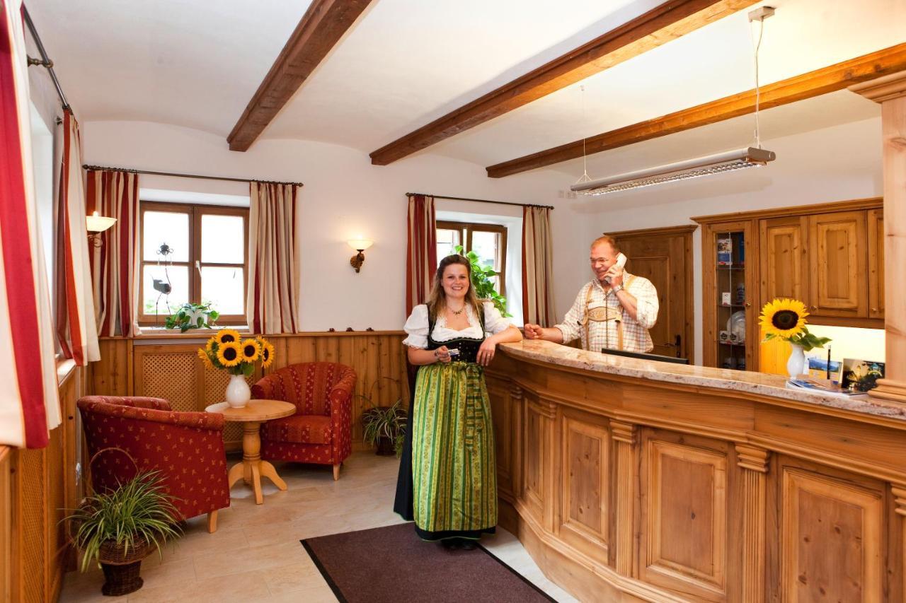 Metzgerei Gasthof Oberhauser - Hotel Zur Post Эглинг Экстерьер фото